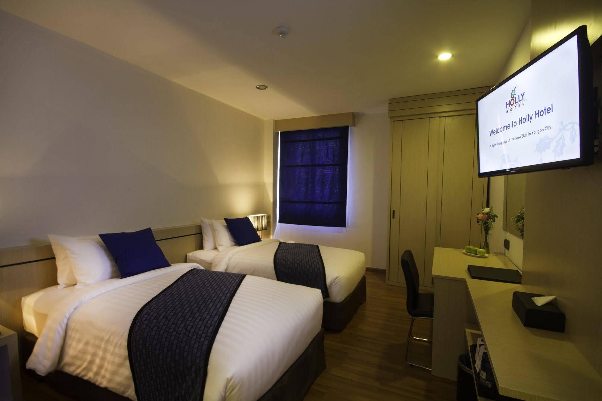 Holly Hotel Myanmar Rangum Exterior foto